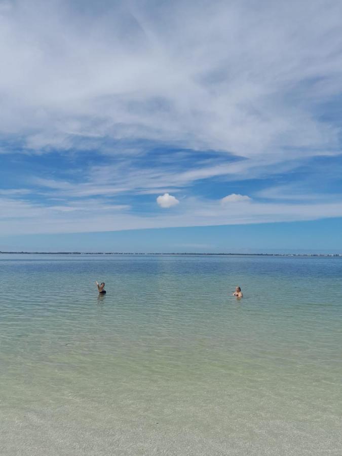 Praia Seca, 10 Pessoas, Em Frente A Lagoa Do Tome Araruama Esterno foto