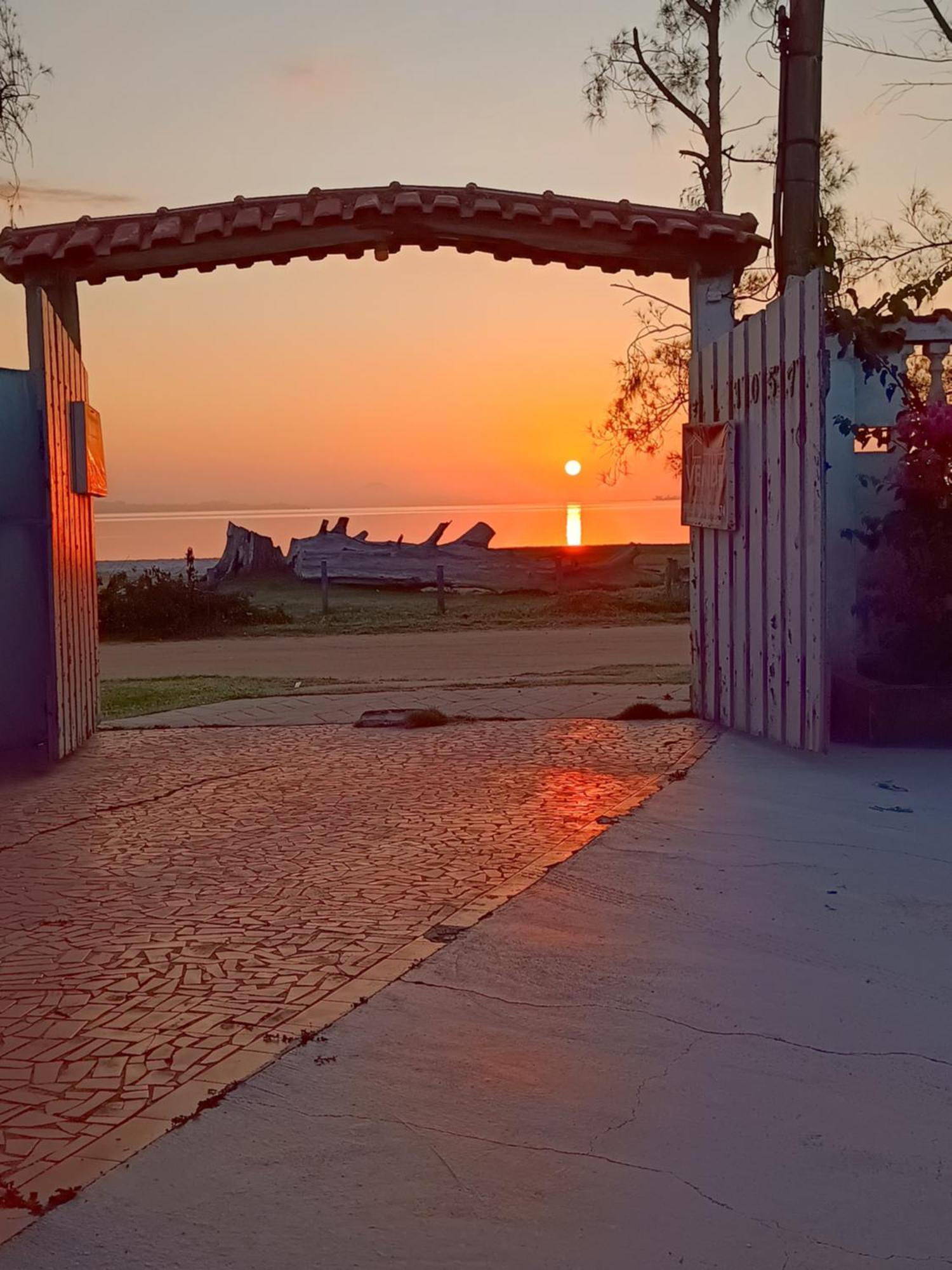 Praia Seca, 10 Pessoas, Em Frente A Lagoa Do Tome Araruama Esterno foto