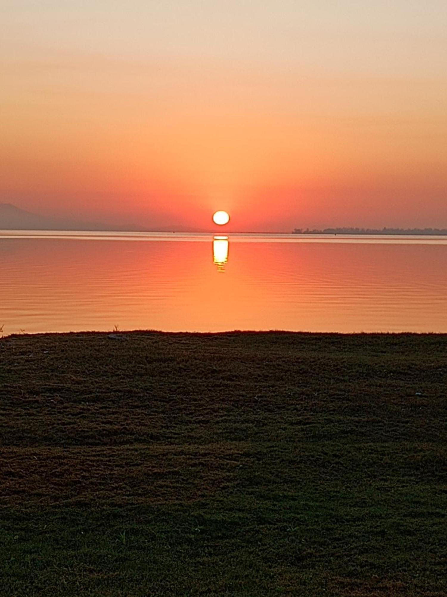 Praia Seca, 10 Pessoas, Em Frente A Lagoa Do Tome Araruama Esterno foto