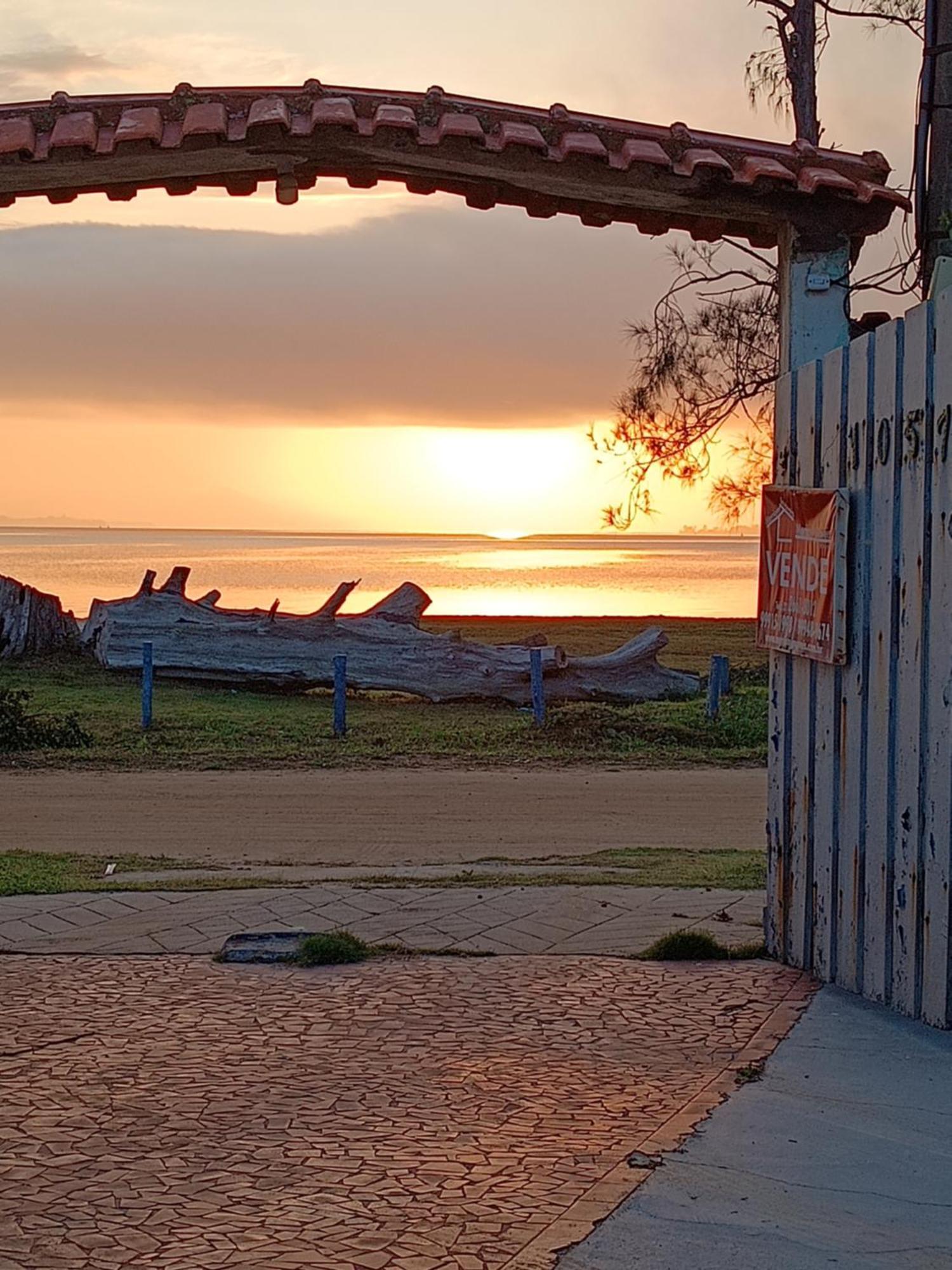 Praia Seca, 10 Pessoas, Em Frente A Lagoa Do Tome Araruama Esterno foto